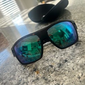 Costa “Diego” Green Mirror Polarized Sunglasses